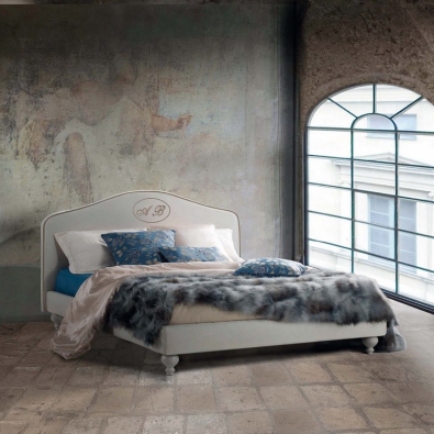 Romantisches Bett aus Lettissimi-Stoff oder Bettgestell aus Kunstleder H.14 oder H.28