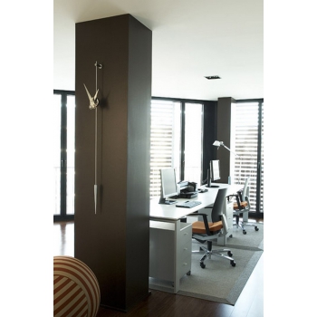 Punto y Koma Uhr von Nomon