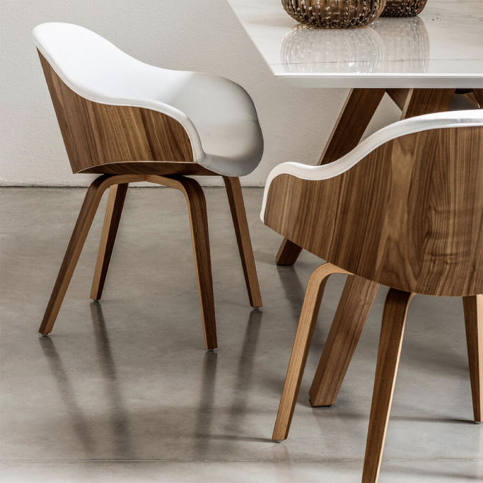 DANNY PB L TS Sessel mit gepolsterter Holzstruktur von Midj