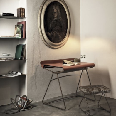 Taylor Schreibtisch von Bontempi mit komplett aus Stahl gefertigter und mit Leder bezogener Platte