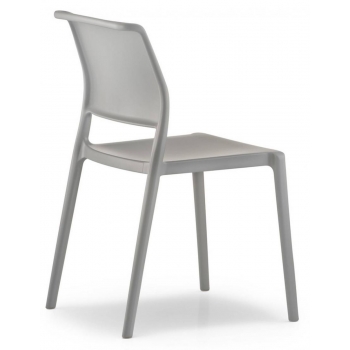 Stapelbarer Plastikstuhl Ara 310 von Pedrali für innen und außen