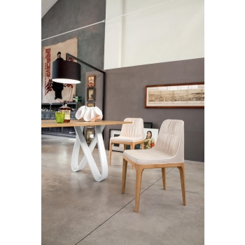 Stuhl mit Holzrahmen in Leder, Kunstleder oder Mivida Di Tonin Casa Leder bezogen
