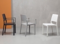 Stuhl Emi mit stapelbaren Armlehnen aus Technopolymer Scab Design