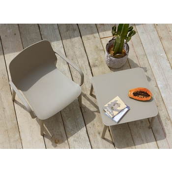Ginevra Lounge Chair mit Armlehnen im Technopolymer Scab-Design