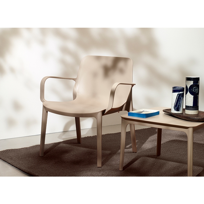 Ginevra Lounge Chair mit Armlehnen im Technopolymer Scab-Design