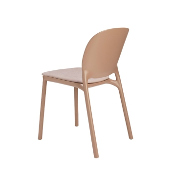 Hug gepolsterter Stuhl von Scab Design