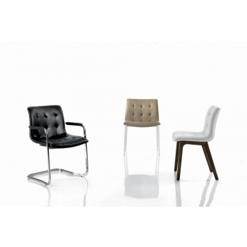 Kuga Stuhl von Bontempi in Leder oder Kunstleder mit Metallbeinen