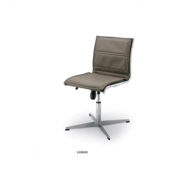Lux Stuhl von Olivo & Groppo gepolstert und mit 4-Speichen-Struktur bezogen