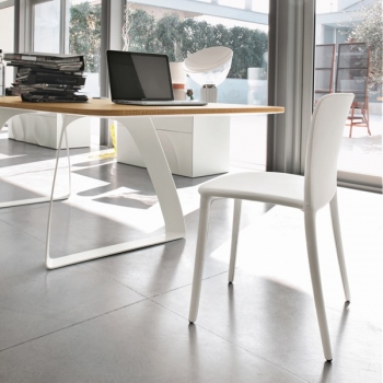 Regina Stuhl von Tonin Casa