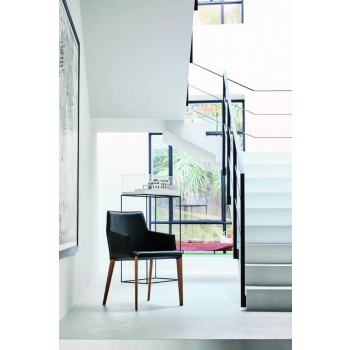 Sally Stuhl von Bontempi mit Gestell aus lackiertem Stahl oder Massivholz