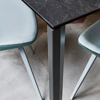 Sonny Stuhl mit Stoff- oder Lederbezug von Midj