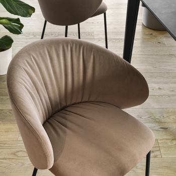 Connubia CB2161 Tuka Stuhl mit Metallbeinen