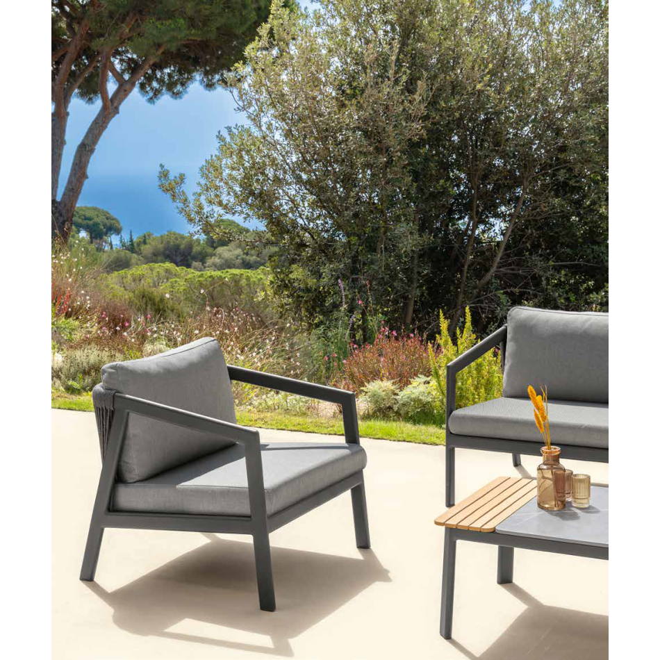 Nova-Set mit Sofa, zwei Sesseln und Couchtisch
