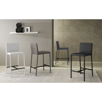 Kids / C Hocker von Zamagna