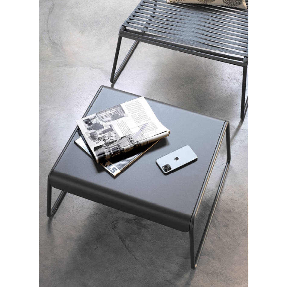 Argo Couchtisch 60x60 aus Technopolymer und stapelbarem Scab Design
