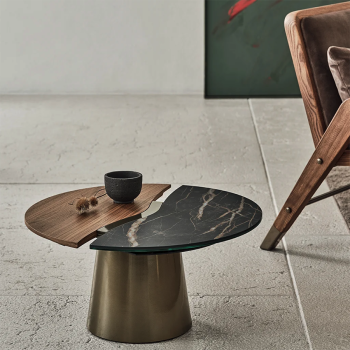 Yang Couchtisch von Bontempi mit Stahlgestell und dekorativen Details