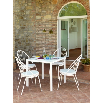 Quatris Square Table