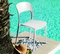 Bontempi Gipsy stackable chair in polypropylene
