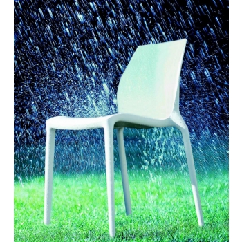 Hidra stackable chair in white polypropylene