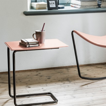 Apelle Chic coffee table in leather or ceramic by Midj