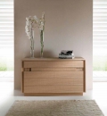 Chest of drawers in oak wood
