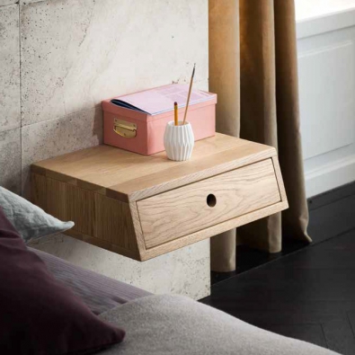 Altacorte Cut-out bedside table in oak with one drawer