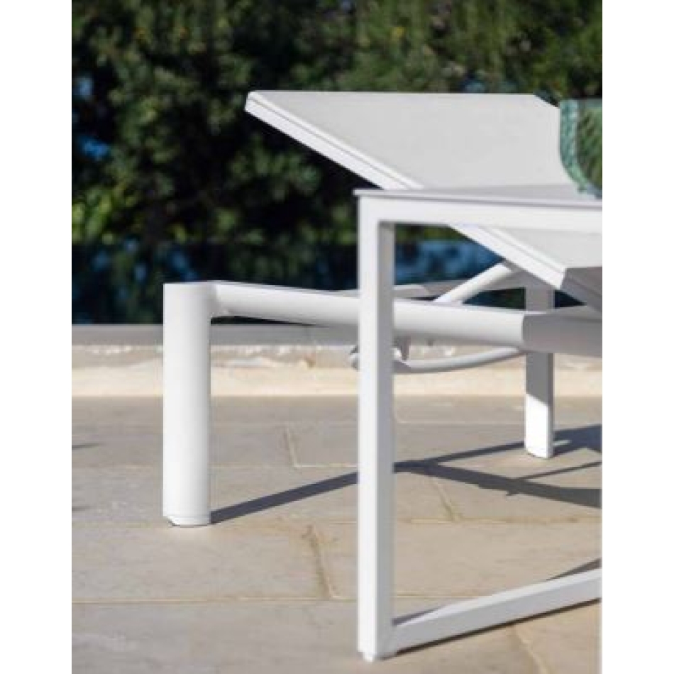 Nunù outdoor lounger by Talenti