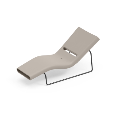 Esse sun lounger with frame by Lyxo