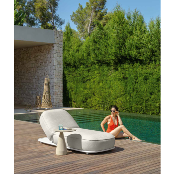 Swipe sunbed by Talenti