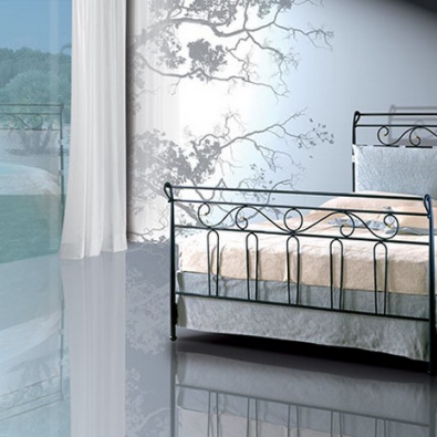 Atlante double bed by Pama Letti