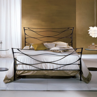 Enea double bed by Pama Letti