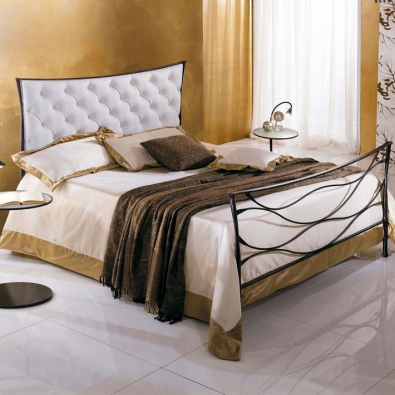 Enea Capitonné double bed by Pama Letti