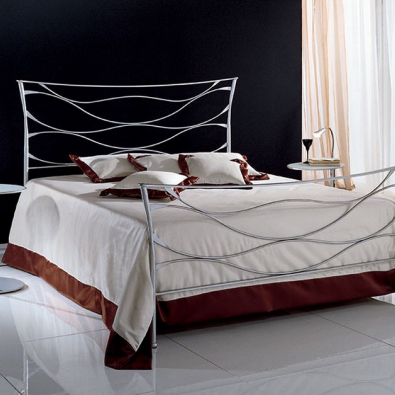 Enea double bed by Pama Letti