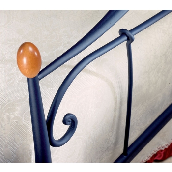 Cleopatra single bed by Pama Letti