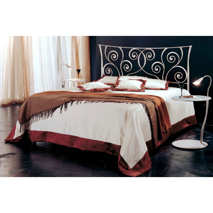 Kalì double bed by Pama Letti