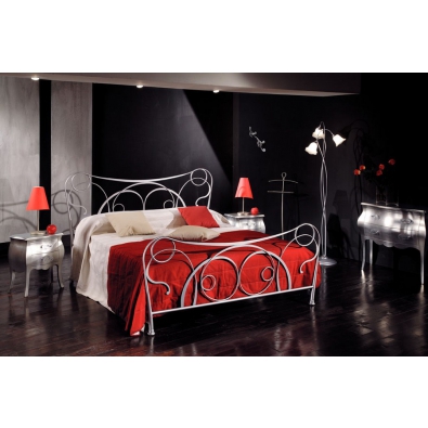 Ever double bed in wrought iron handcrafted