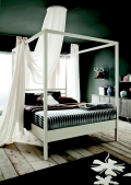Nemo canopy bed by Altacorte in wood