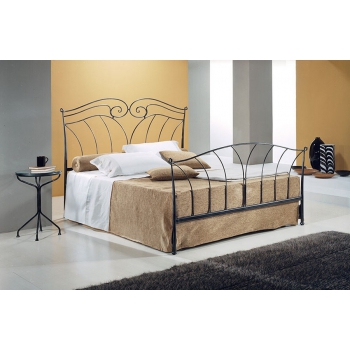 Othello double bed by Pama Letti