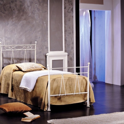 Elizabeth single bed in wrought iron handcrafted