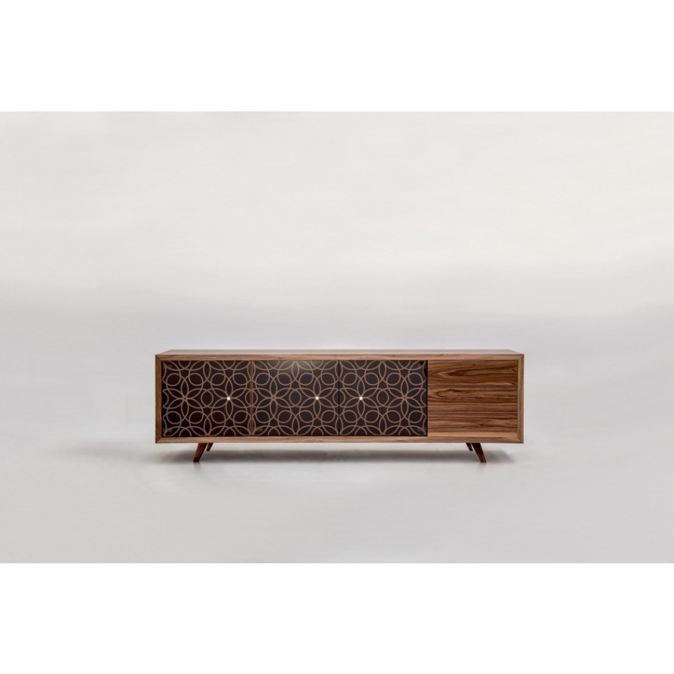 Madonna of the Tonin's Granada line Elegant house in wood and crystal