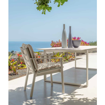 Finn dining chair by Talenti