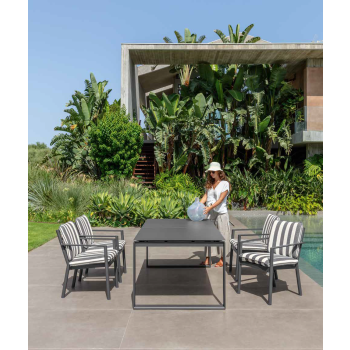 Finn dining chair by Talenti