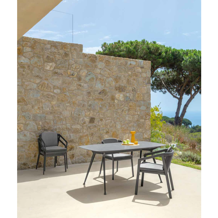 Nova dining chair by Talenti