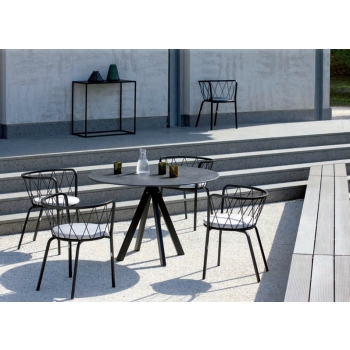 Desmobé armchair by Vermobil in garden iron