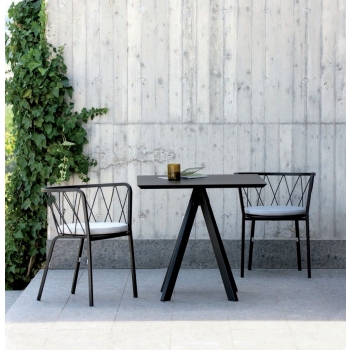 Desmobé armchair by Vermobil in garden iron