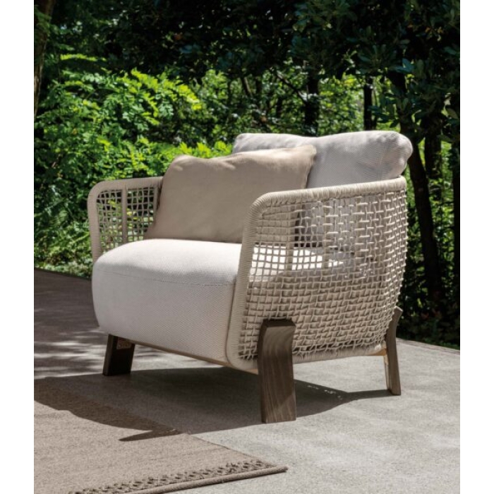 Argo Wood living armchair by Talenti