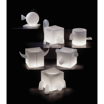 Lyxo's Fera Luminous Head Storage 