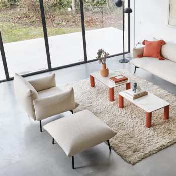 AREA pouf with four legs in painted metal
