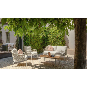 Iris outdoor lounge by Talenti 