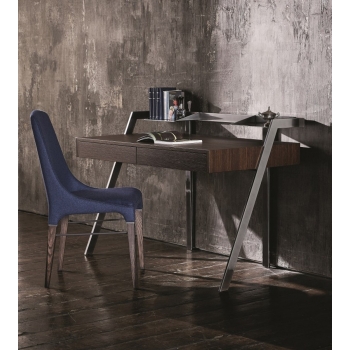 Elegant Bontempi Zac writing desk with wooden top and steel structure